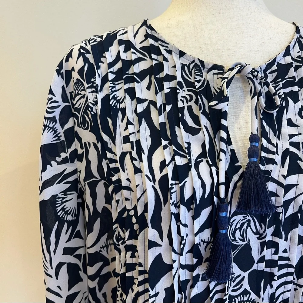 Lilly Pulitzer Top Women Large Blue White Marilina Tassels Relaxed Coastal Tunic - Picture 3 of 14